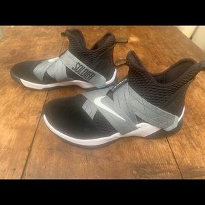 Nike Soldier 12 Sneakers (great condition)